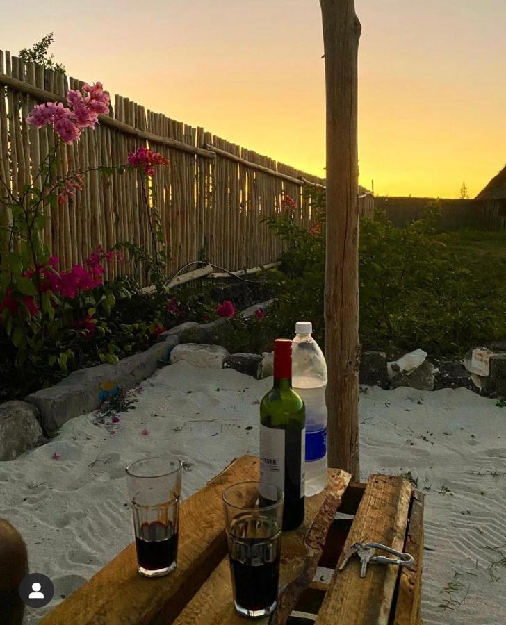Bed and Breakfast Habibis Bottle House Nungwi Zewnętrze zdjęcie